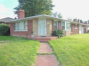1st image of 8843 Park Ln