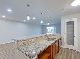 2004 American Eagle Dr UNIT 29, Slinger, WI 53086
