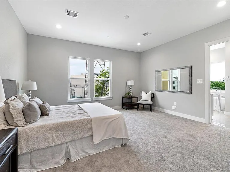 8411 Hempstead Rd #F — Photo 16