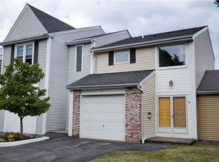 62 S Estate Dr, Webster, NY 14580