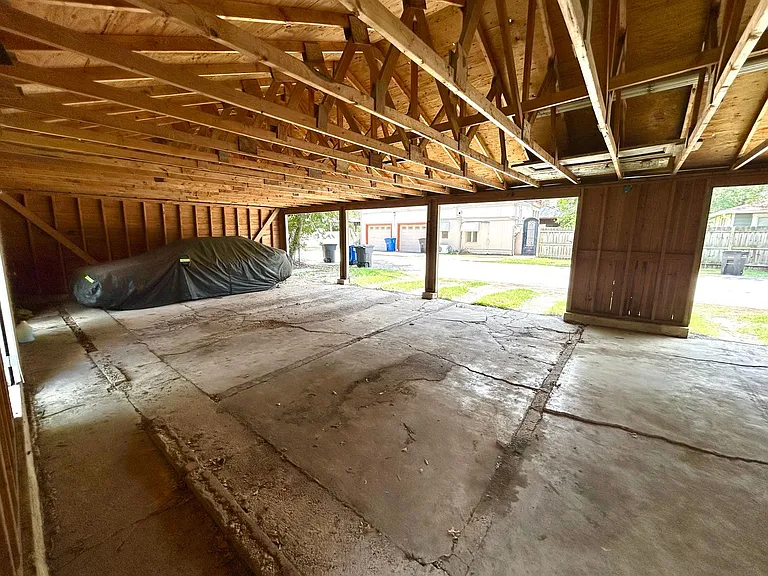 218 E Rosewood Ave — Photo 21