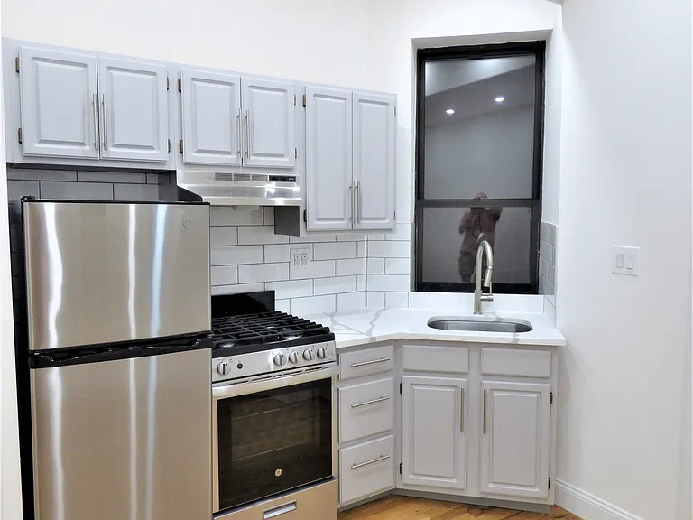 304 E 91st St #2B — Photo 7