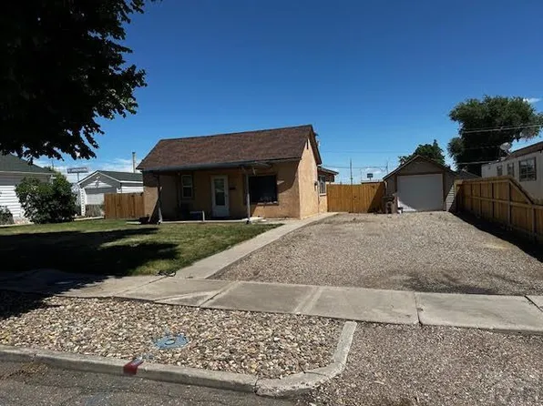 915 W 4th St, La Junta, CO 81050