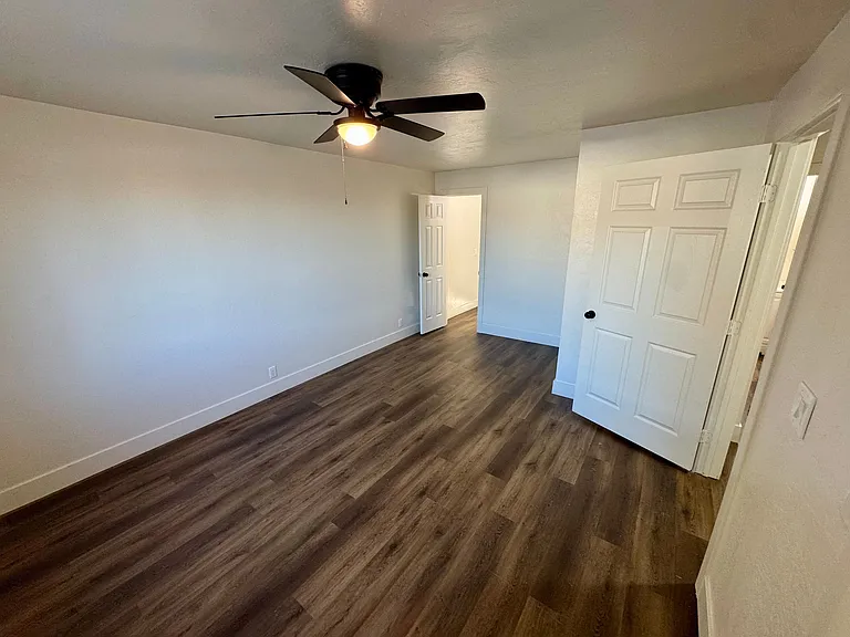 1132 E Brown St — Photo 6