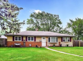 75 Washington Blvd, Hoffman Estates, IL 60169