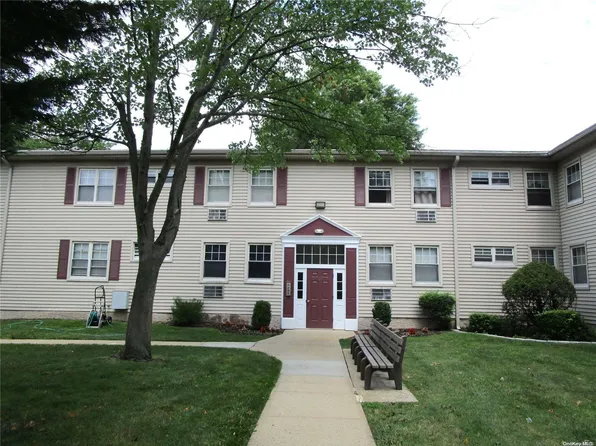 324 Post #11-G, Westbury, NY 11590