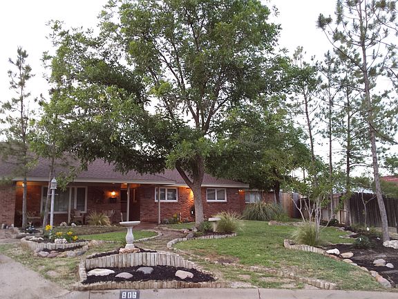 2nd image of 806 Stanolind Ave