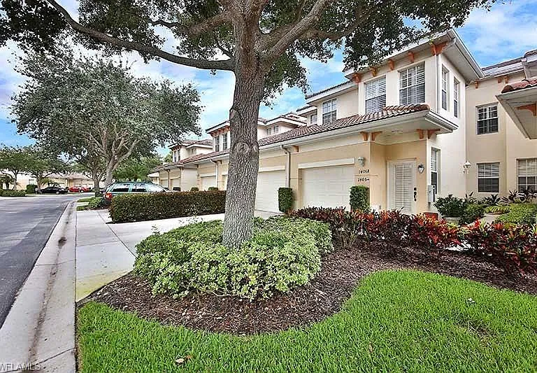 Horizon Ln — Photo 1