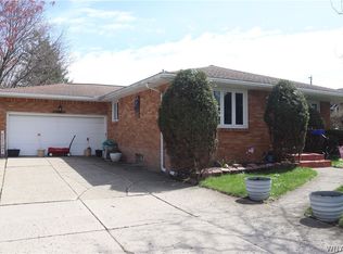 118 Audet Dr, Cheektowaga, NY 14227