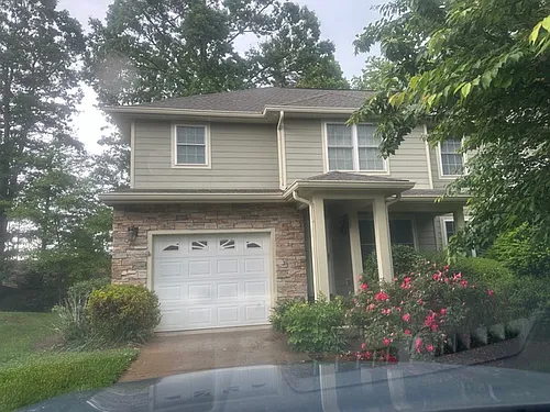 21 Aberdeen Dr Photo 1