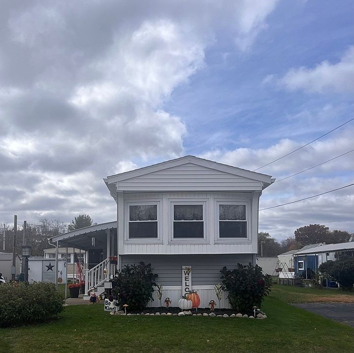 1st image of 48 Liberty Dr