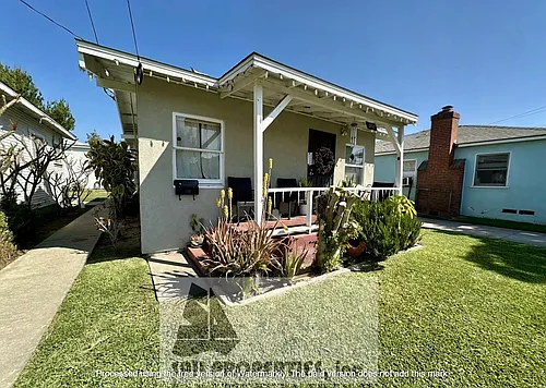 3925 Flower St Photo 1