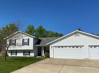 1063 Huntington Dr, Troy, MO 63379