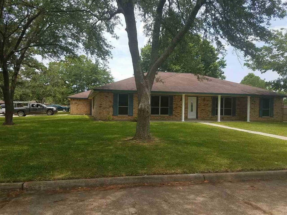 2nd image of 4001 Chevy Chase Ln