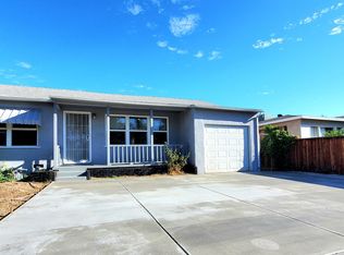 15925 Cantlay St, Van Nuys, CA 91406