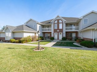 1264 Village Centre Dr UNIT 5, Kenosha, WI 53144