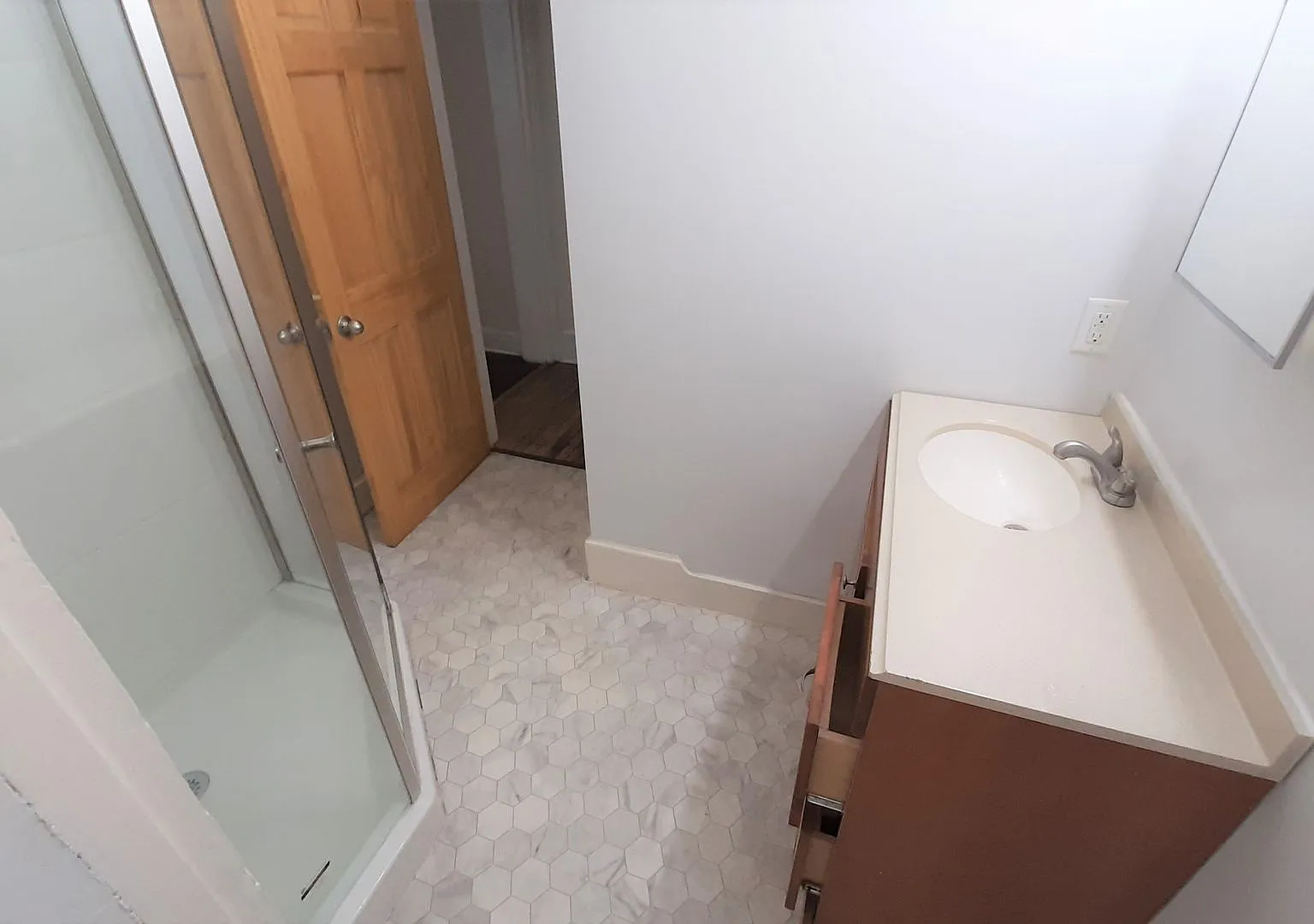 105 Hudson St — Photo 2