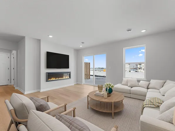 1225 Edge Cir, Jordan, MN 55352