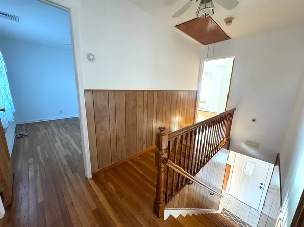 13-01 133rd Place image 12 of 17