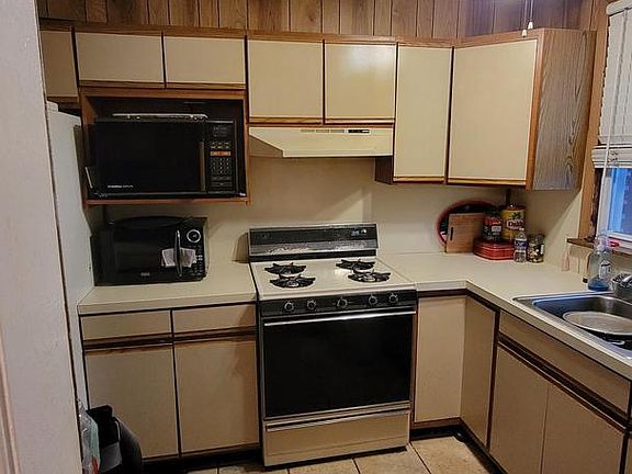 5th image of 1207 Passmore St