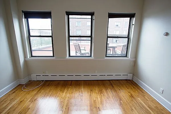 Rented by Century 21 Milestone Realty | media 11