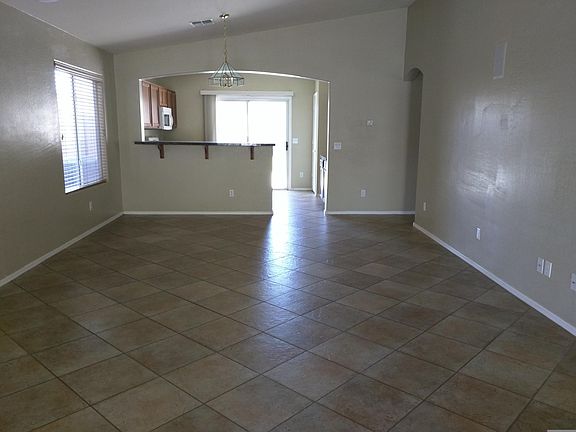 4th image of 7229 W Globe Ave