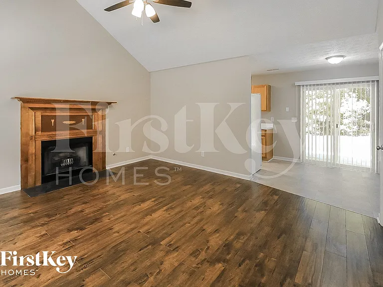22 Chelsea Ln — Photo 3