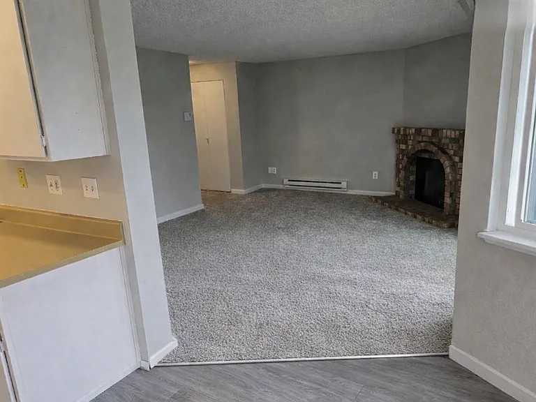 12717 NE 116th St #D-202 — Photo 11