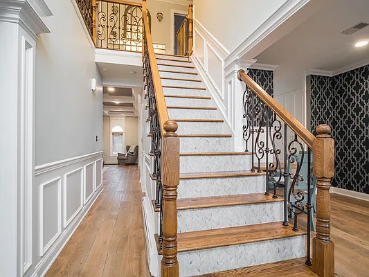 Sold by PRENDAMANO REAL ESTATE | media 3