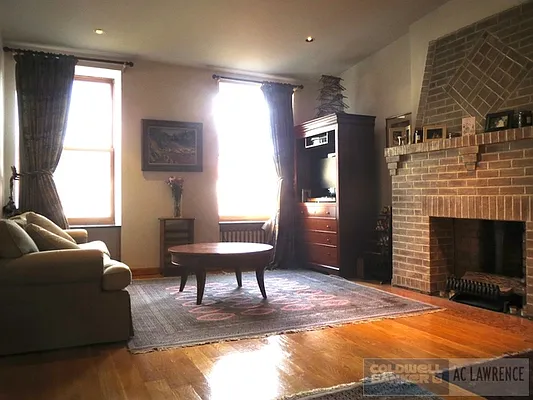 Rented by Aclawrence | media 12