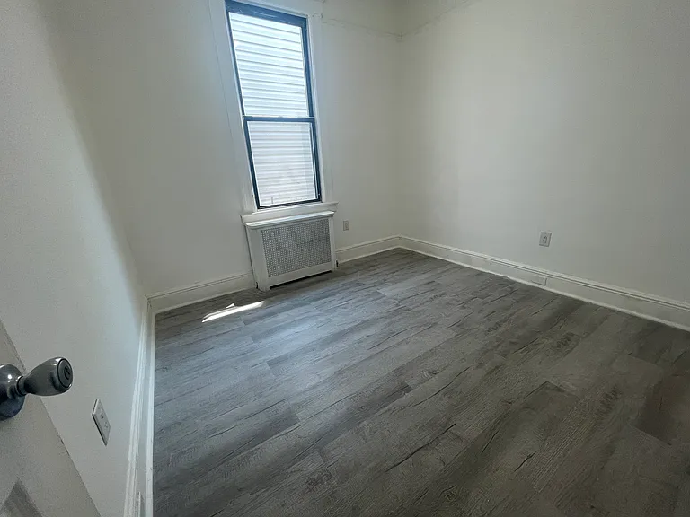 622 36th St #2 — Photo 11