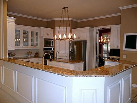 4th image of 2905 Paddington Dr