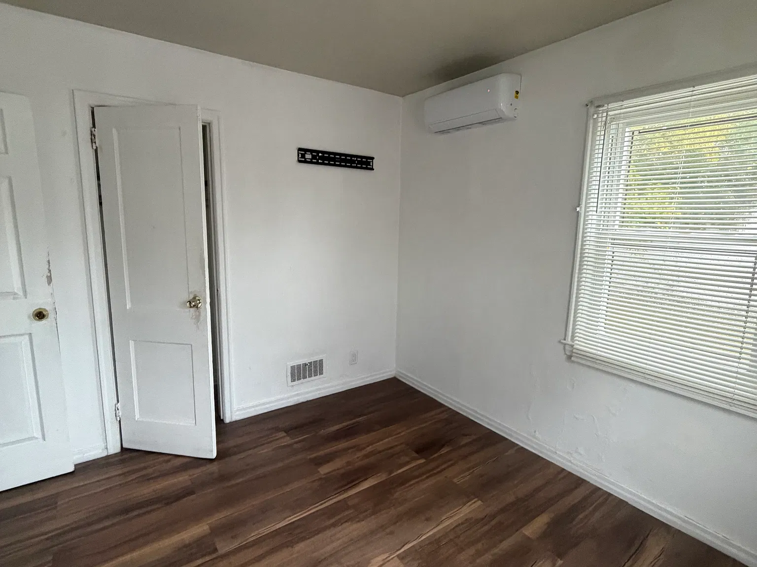 1 bed, $1,000 — Photo 3