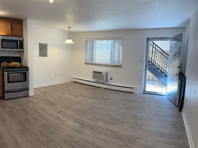 1419 Detroit St #11 — Photo 15