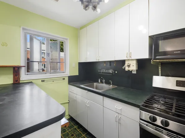 226-29 Manor Road image 9 of 19