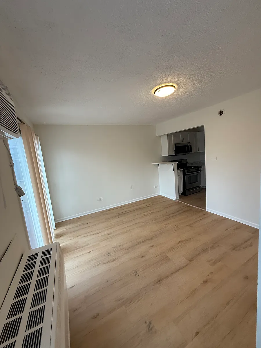 Building Photo - 137 W 27th St #1
