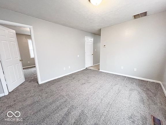 4th image of 1438 N Rochester Ave