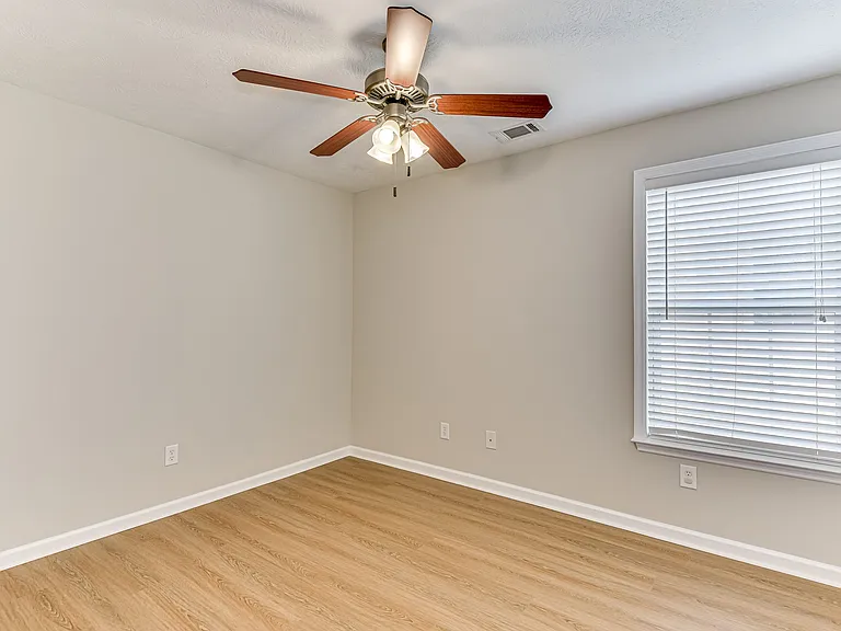 4116 Chastain Dr — Photo 35