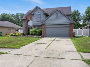 31198 Rothbury Way, Chesterfield, MI 48047