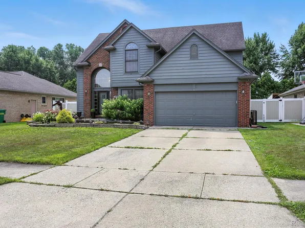 31198 Rothbury Way, Chesterfield, MI 48047
