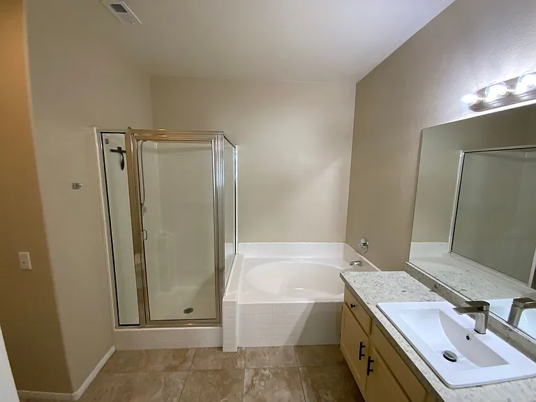 855 N Stephanie St #314 — Photo 32