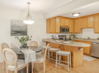 1108 North Milwaukee STREET #320, Milwaukee, WI