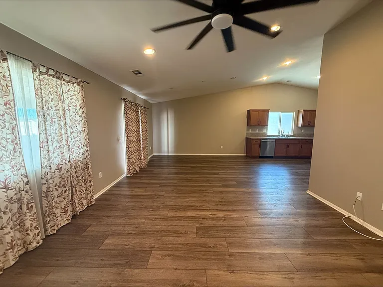 2212 Falcon Dr — Photo 34