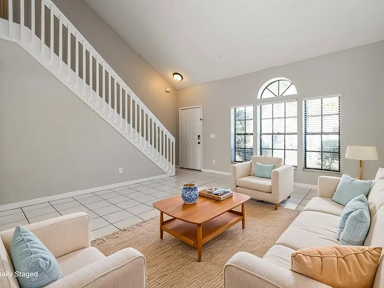 7663 Sapphire Ln — Photo 6