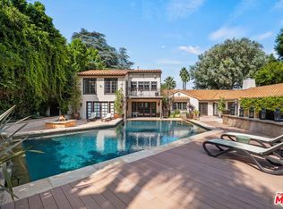 14734 Sutton St, Sherman Oaks, CA 91403