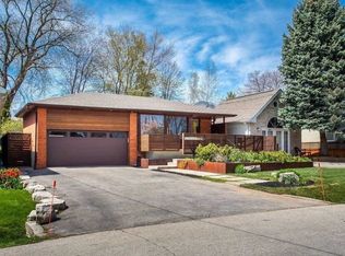 613 Lakeside Ave, Mississauga, ON L5G1N7