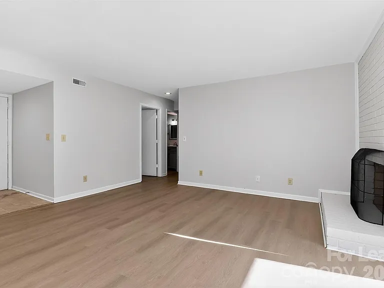 11029 Harrowfield Rd — Photo 12