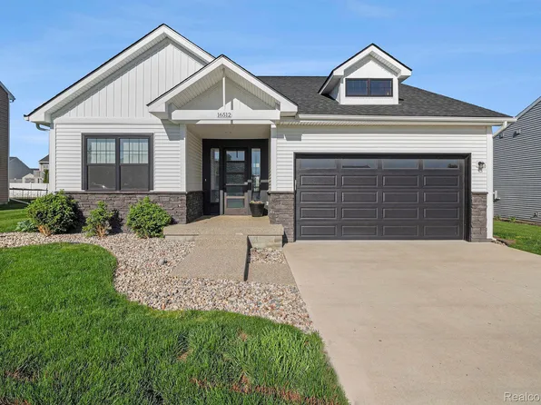 16512 Bedington Dr, Linden, MI 48451