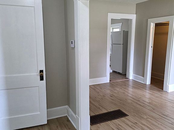 3rd image of 1522 W High St