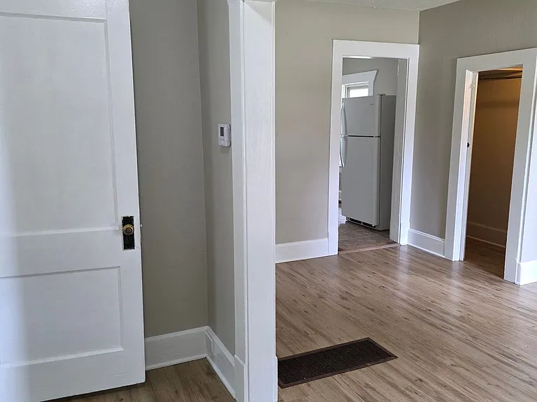 1522 W High St — Photo 3